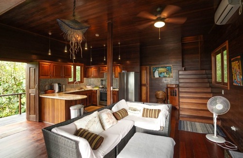 Bocas del Toro House | Bluff Beachfront Exotic Home