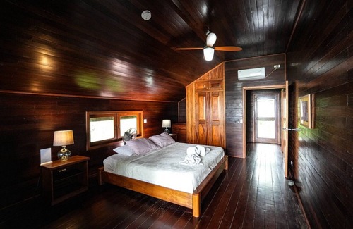 Bocas del Toro House | Bluff Beachfront Exotic Home