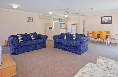 St Leonards House | Bluff Cottage St Leonards