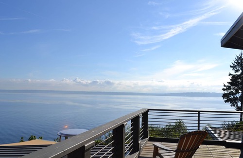 Rollingbay House | Bluff House on Bainbridge Island