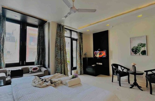 Greater Kailash I Apartment | BluO Studio - M Block Mkt @ Greater Kailash
