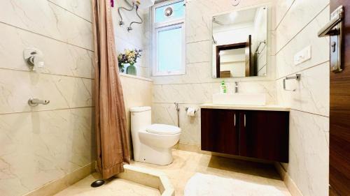 Gurugram Apartment | BluO Studio2 Golf Course Road - Gym, Terrace Garden