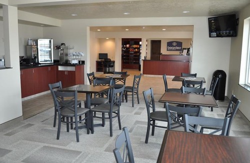Broken Bow Hotel | Boarders Inn & Suites- Broken Bow