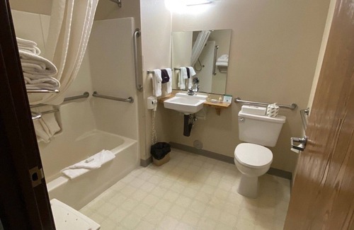 Broken Bow Hotel | Boarders Inn & Suites by Cobblestone Hotels – Broken Bow
