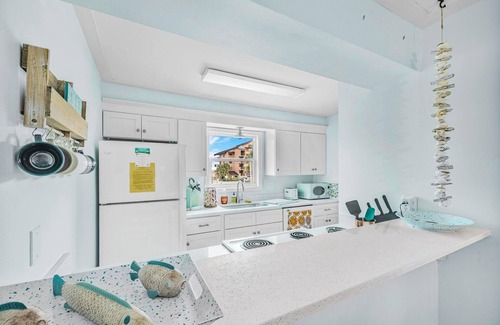 Pensacola Beach Condo | Boardwalk Bliss – Townhouse-Style Condo A8