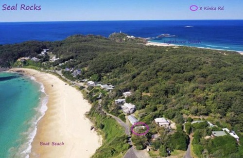 Seal Rocks House | Boat Beach Surf Shack - BYO Linen