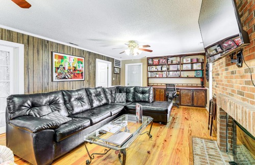 Oriental Apartment | Boat Dock and Ramp Canal-Front Home!