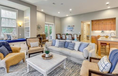 Alexander City House | Boat Dock and Stunning Views Lake Martin Retreat!