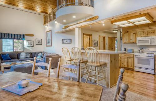 Serene Lakes House | Boat House