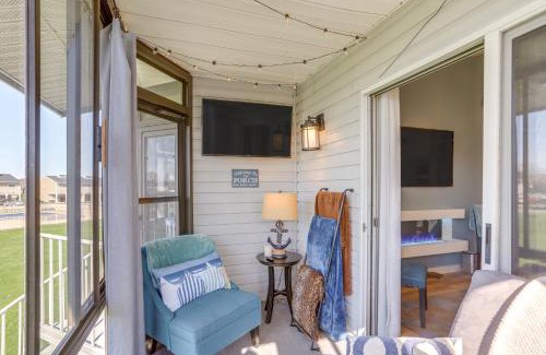 Oak Harbor Apartment | Boat Slip and Pool Access Oak Harbor Haven!