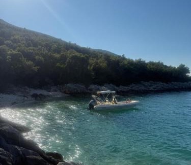 Mbrostar-Urë Boat Rental | BoatVlora
