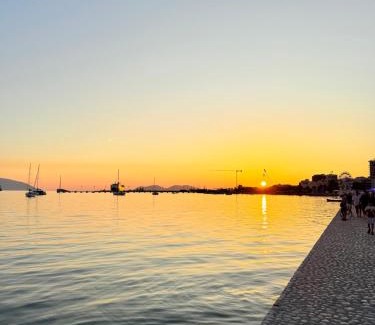 Mbrostar-Urë Boat Rental | BoatVlora