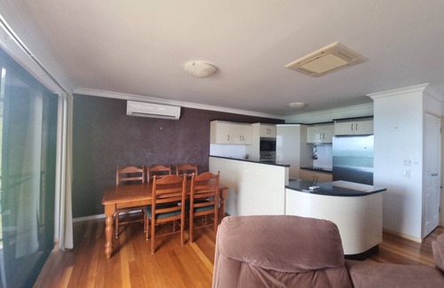 Meikleville Hill Apartment | Bob's Diamond Views!