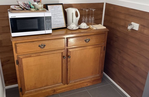 Kyneton Bed & Breakfast | Bodkin Cottage Suite # 2