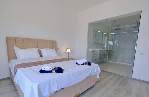 Yalikavak Villa | Bodrum Yalıkavak a Private pool with a Magnificent view
