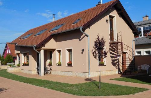 Hegyko Apartment | Bodzavirág Apartman