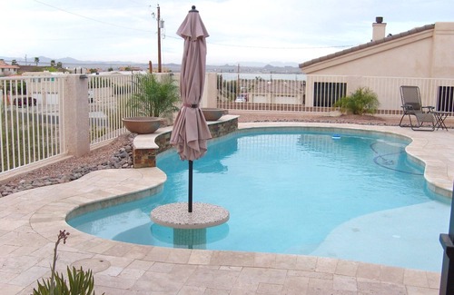 Lake Havasu City House | BOEING BAY HIDEAWAY -LAKESIDE - CLEAN - WALK TO WATER - POOL- LAKE VIEWS