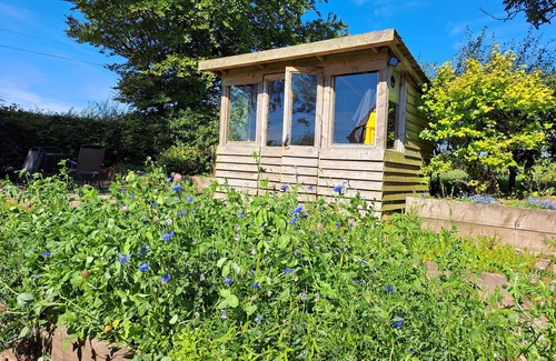 Canonbie Cottage | BOGRIE COTTAGE, family friendly, with hot tub in Gretna Green