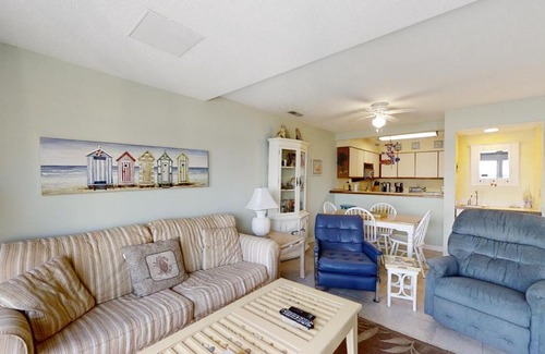 Pine Knoll Shores Apartment | Bogue Shore Club 208