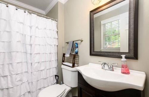 Greensboro House | Bohemian Belle, Boutique Styled Concierge Getaway