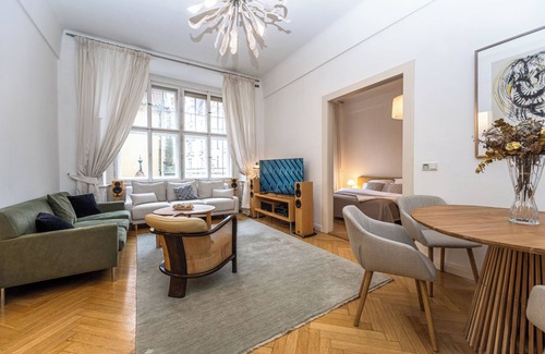 Josefov Apartment | Bohemian charm apartment by Paris Avenue 1