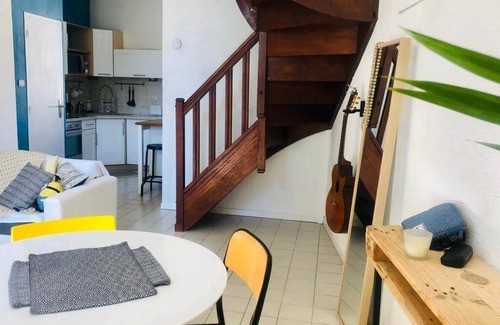Carcassonne Apartment | Bohemian - Chic in La Cité: 4 beds!