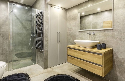 Nisantasi Apartment | Bohemian Flat in Nisantasi with Central Location