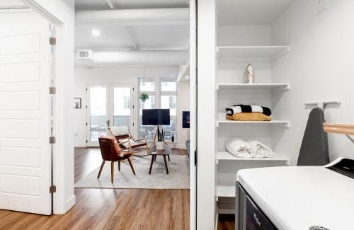 River North Art District House | Bohemian Hideaway | RiNo Art Lofts