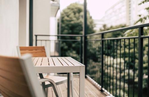 Zentrum-Ost Apartment | *Boho* 2-room apartment with eat-in kitchen and balcony - Luga Homes - Townhouse