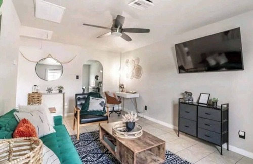 Pasadena House | BOHO 2Bd/1bth in Pasadena