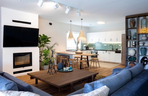 Glyfada Apartment | Boho apartment next to the sea