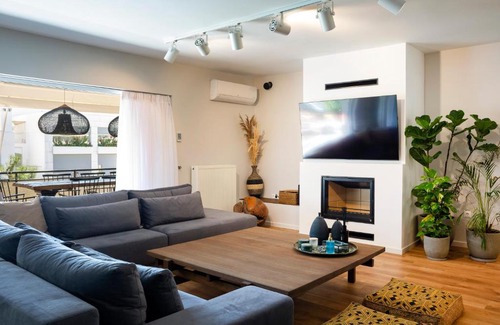 Glyfada Apartment | Boho apartment next to the sea