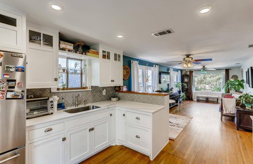 Blackshear-Prospect Hill House | Boho Bungalow in the mix of East Austin
