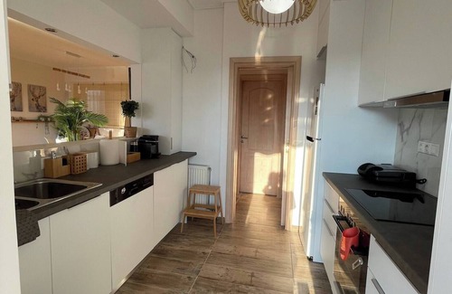 Amarousion Apartment | Boho Chic spacious 1-bedroom apartment in Marousi with big balkony, AC, WiFi.