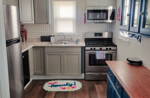 Town of Hastings House | Boho cozy 3 bedroom house close to Syracuse and Oswego with waterfront views.