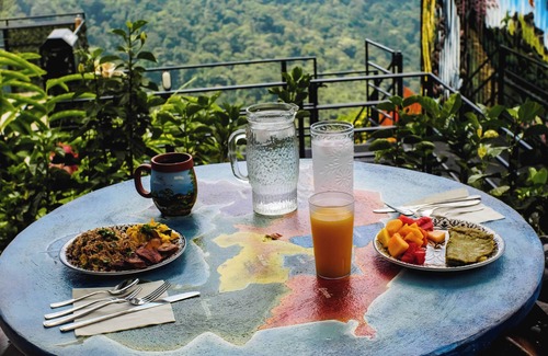 San Isidro de El General Cabin | Boho Dome Retreat Mountain Views & Breakfast