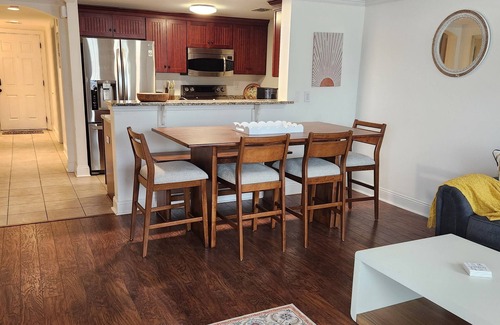 Savannah Beach Condo | Boho Escape-Steps to beach/pier, pool, shop, dine