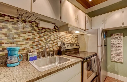 Tahoe Village Condo | Boho Powder Pad | Near Heavenly | Sleeps 3