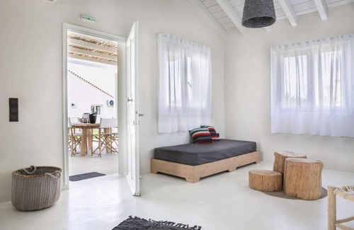 Kounopetra House | Boho Roz