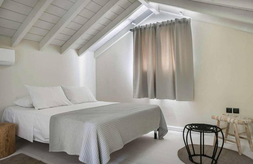 Kounopetra House | Boho Roz