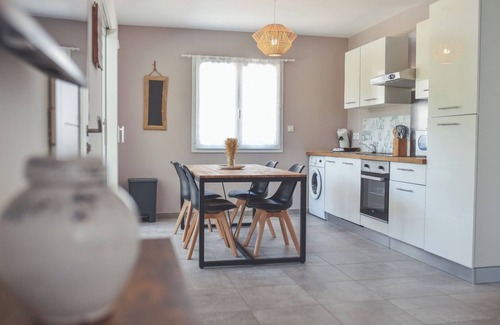Orgnac-l'Aven House | Bois Flotté gîte with all comforts, private heated pool, bowling green, parking.