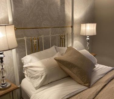 Combs House | Bolefield House 1