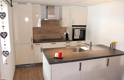 Evolene Apartment | Bon Repos - Cosy avec terrasse Evolene