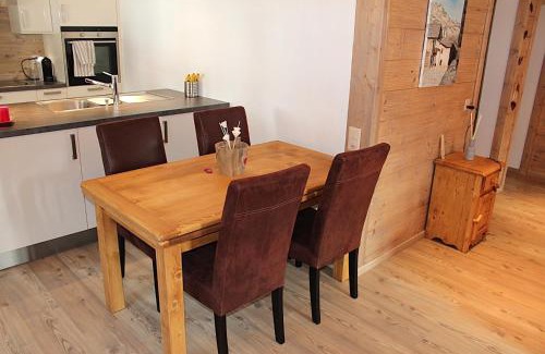 Evolene Apartment | Bon Repos - Cosy avec terrasse Evolene