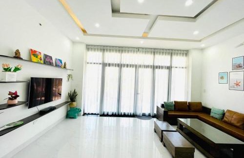 Huong Thuy Apartment | Bon's Homestay - NGUYÊN CĂN 3 phòng ngủ - Hai mặt tiền - Bãi đỗ xe có mái che miễn phí