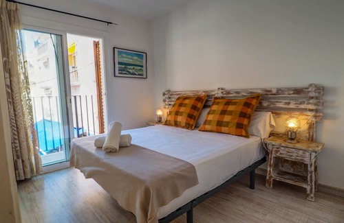 Sitges Town Center Apartment | Bonaire Queens by Hello Homes Sitges