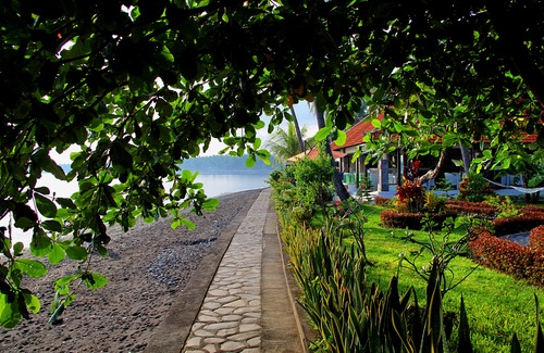 Bondalem Hotel | Bondalem Beach Club Bali