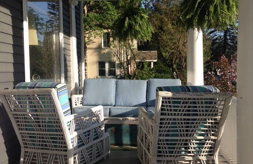 Manchester Center House | BONNET HOUSE - LUXURY STAY IN A 130 YEAR OLD HOME - WALK TO SHOPS & DINING