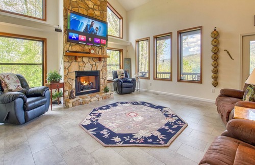 Maggie Valley House | Bonnie View 21 - Amazing Smoky Mountain Retreat With Beautiful Scenic Views! by RedAwning