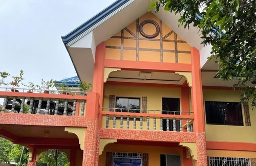 Buenavista House | Book 16 persons entire home